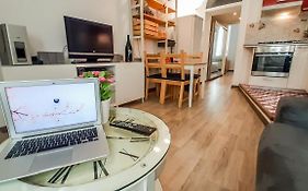 Altido Lovely 1-Br Flat With Easy Access To Centre